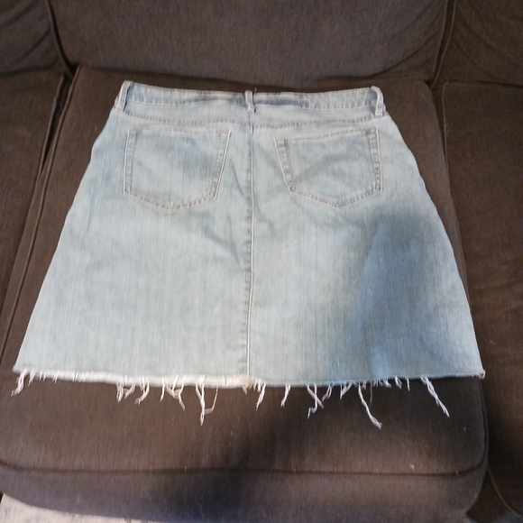 A.n.a  a new approach women's blue Jean floral skirt size 6 A-53 - Picture 5 of 6